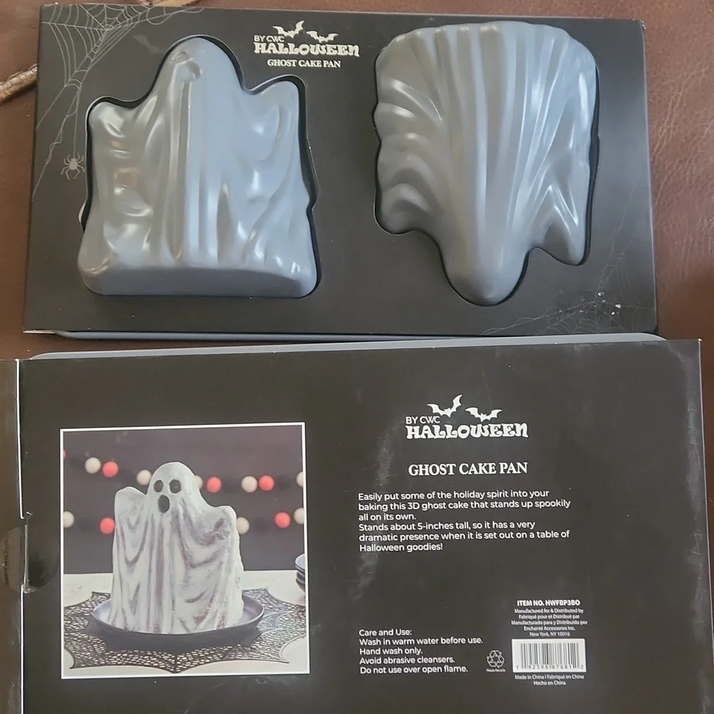 NWT 3D Ghost Cake Pan Bundle - Picture 1 of 5